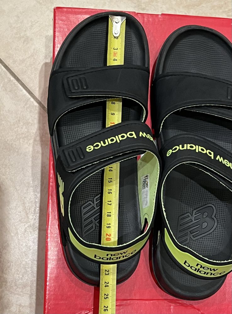 Сандалі дитячі New Balance 35,5p.