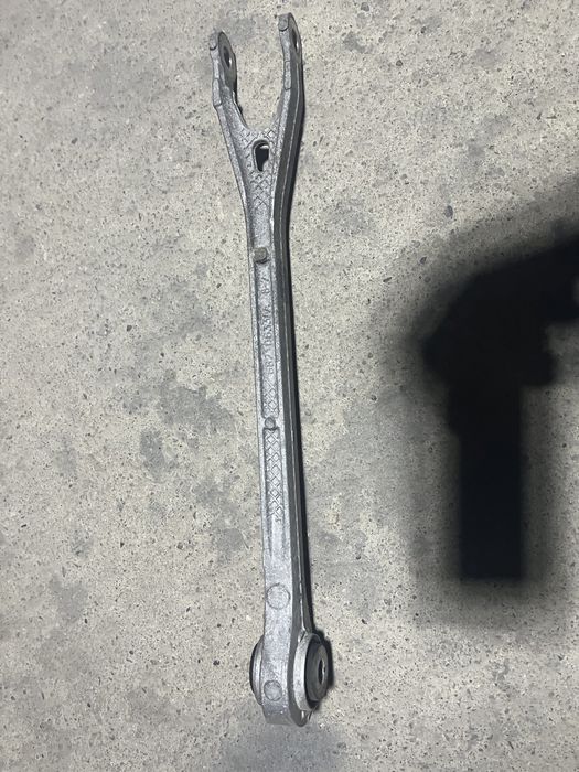 Zderzak tylny .wahacz  tył  .Challenger lift lusterko prawe  7 pinów