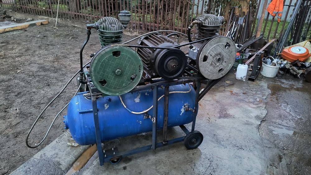 Kompresor tłokowy  1000l/min 180 l