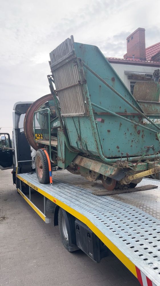 Transport  Maszyn Rolniczych i Budowlanych. Pomoc Drogowa 24/7.