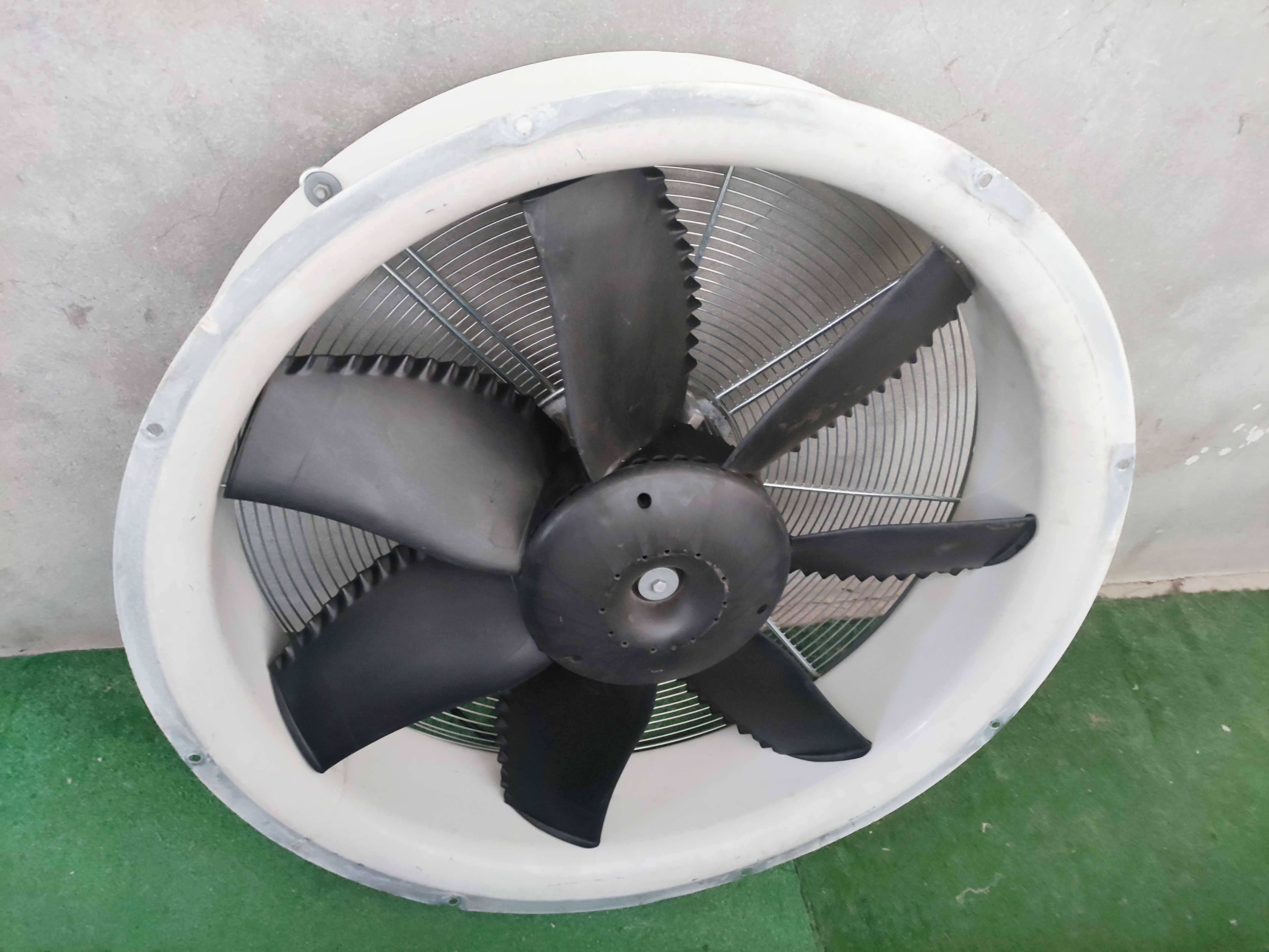 Ventilador/ Extrator industrial trifásico seminovo. 22000m3/h