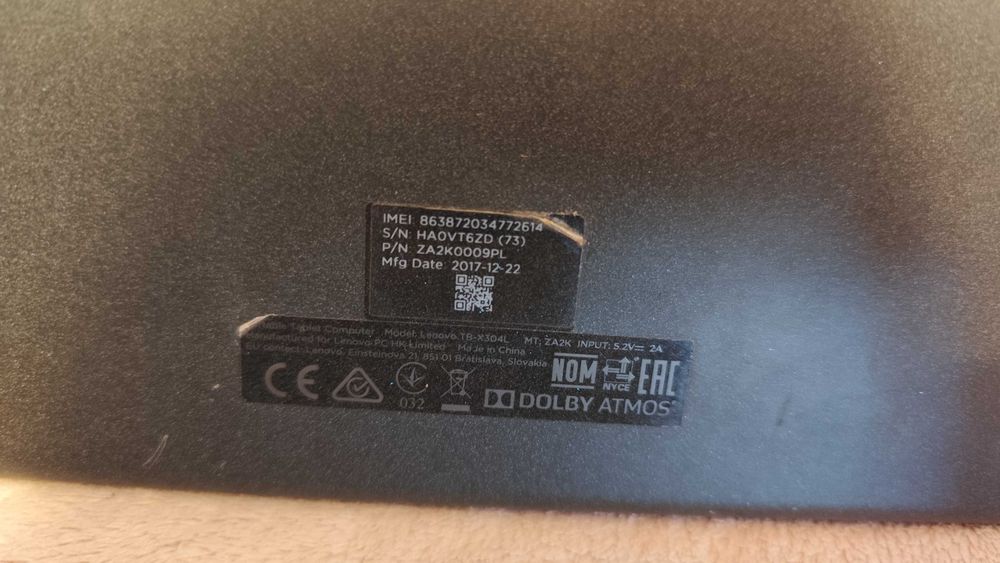 Tablet Lenovo Tab4 model TB-X304L , 10 cali  plus ładowarka