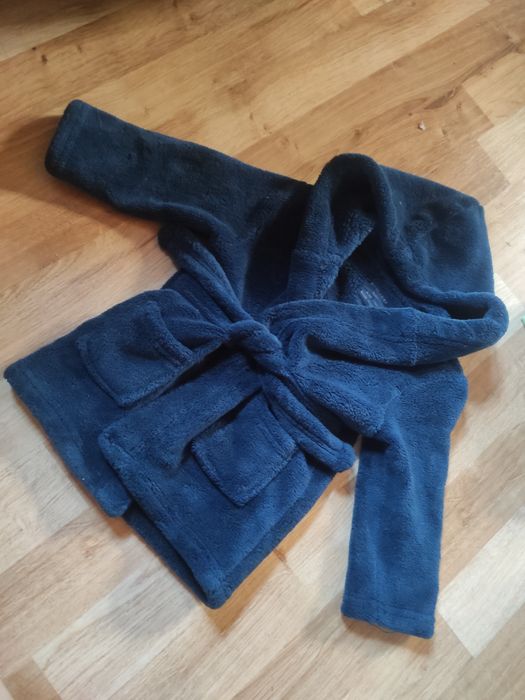 Cieplutki granatowy szlafrok dziecięcy 74 szlafrok dla niemowlaka