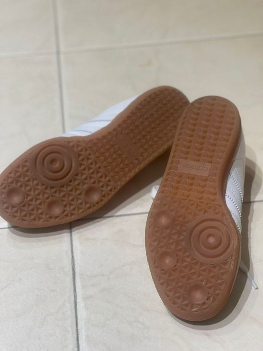 Adidas samba  brancos e salmao