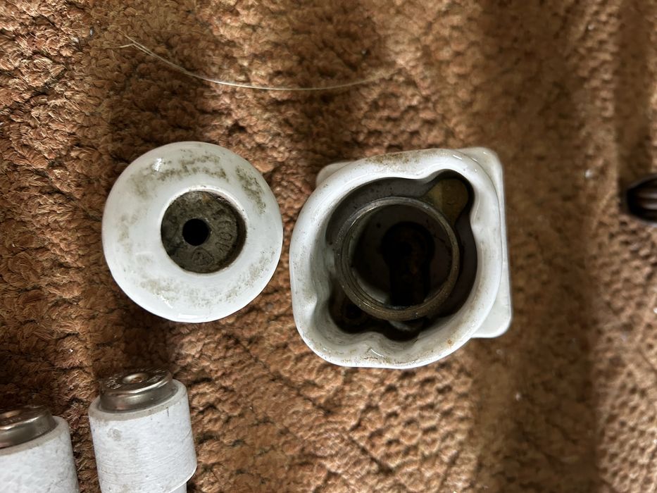 Bezpieczniki przemyslowe i oslonki