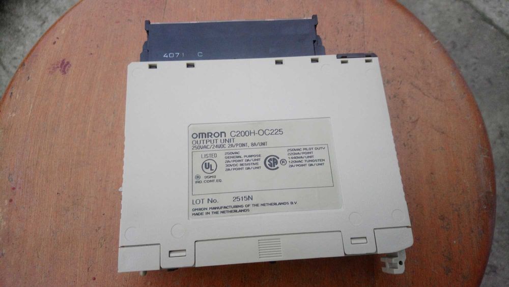 Sterownik PLC OMRON SYSMAC C200H używany + programator PRO27-E