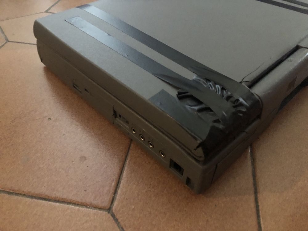 Portatil computador antigo NEC