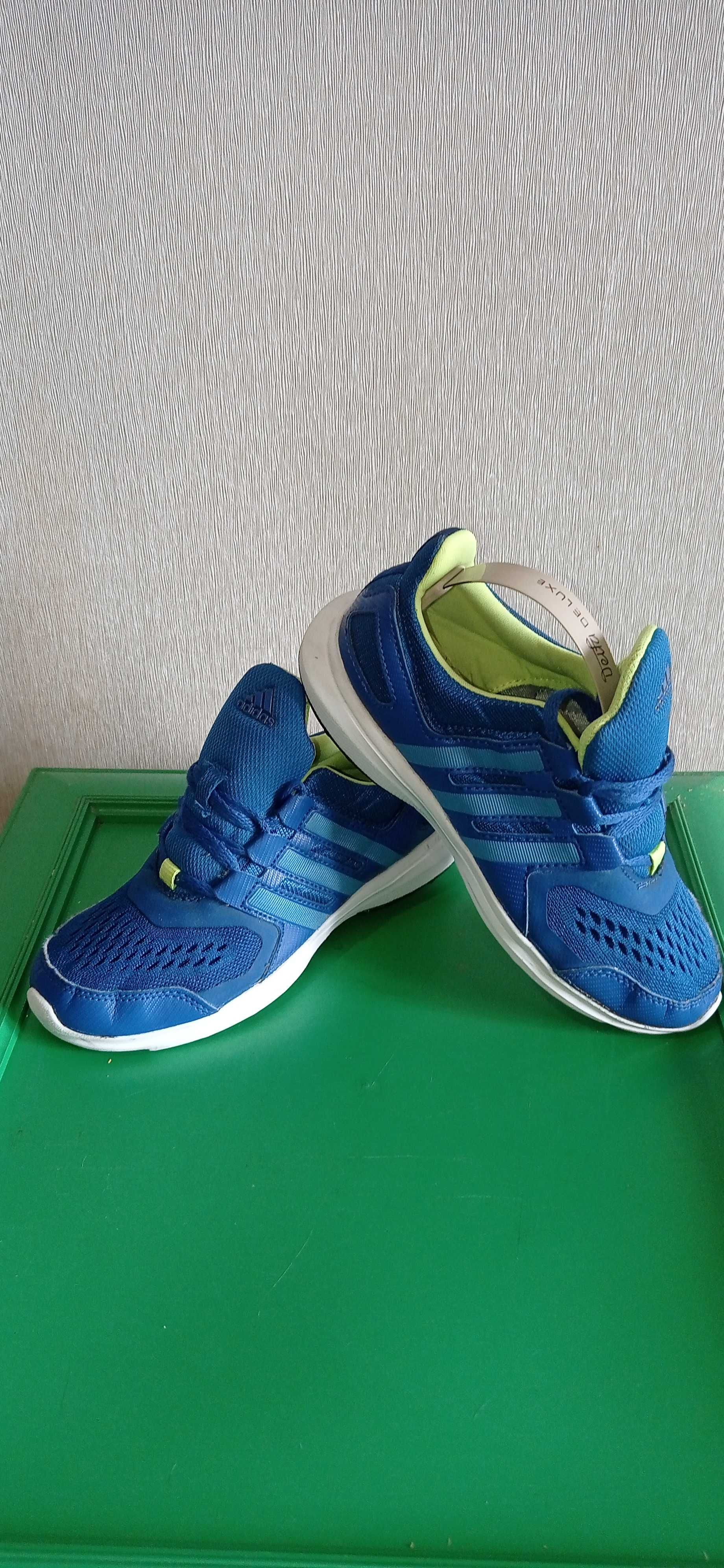 Кроссовки фирмы Adidas 32 размера