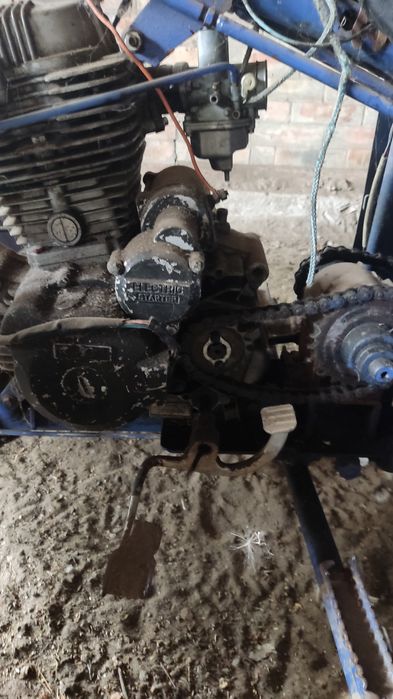 Продам квадроцикл зим 350