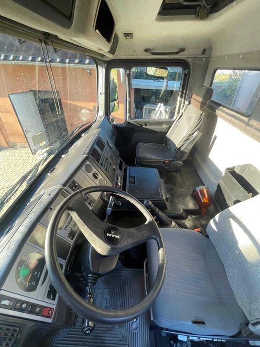 Sprzedam samochód ciężarowy