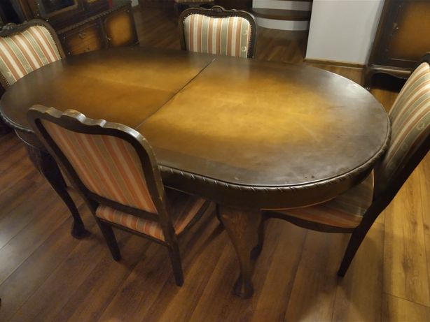Stół drewniany zdobiony z 6 krzesłami - antyk