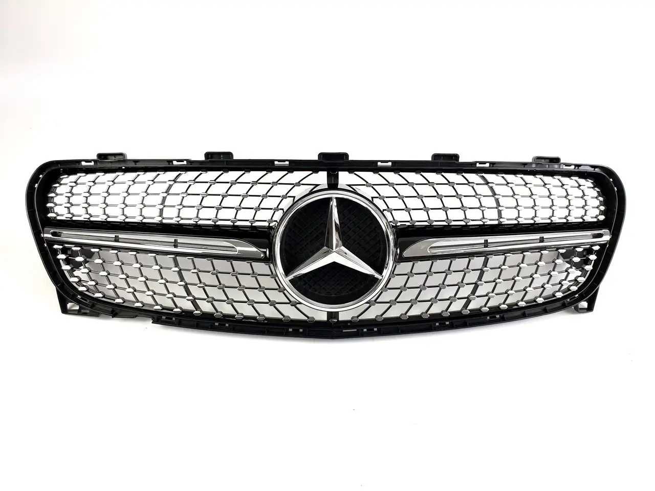 Решетка радиатора mercedes GLA X156 2017-2019год.Diamond Black