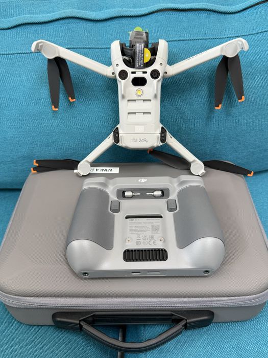 DJI Mini 4 Pro with RC 2 Remote Controller (CP.MA.00000732.01)