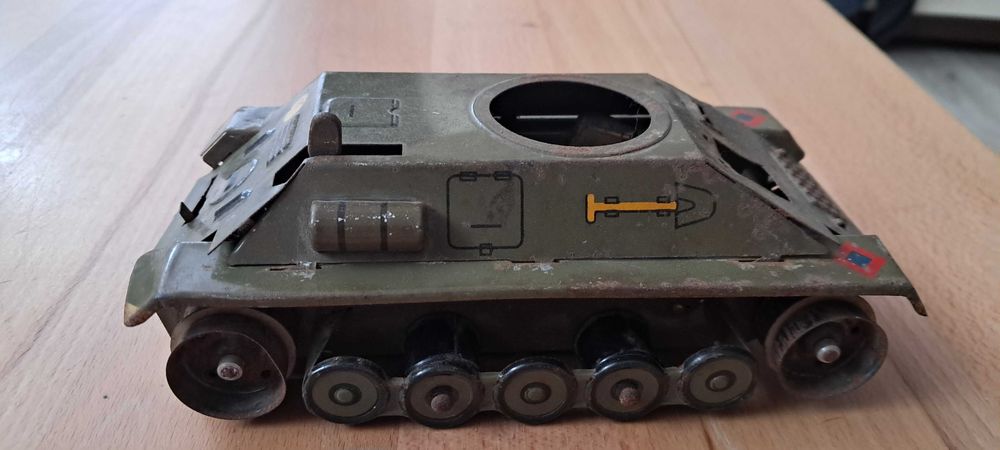 Czołg RS 51 blaszana stara zabawka T34 RS51
