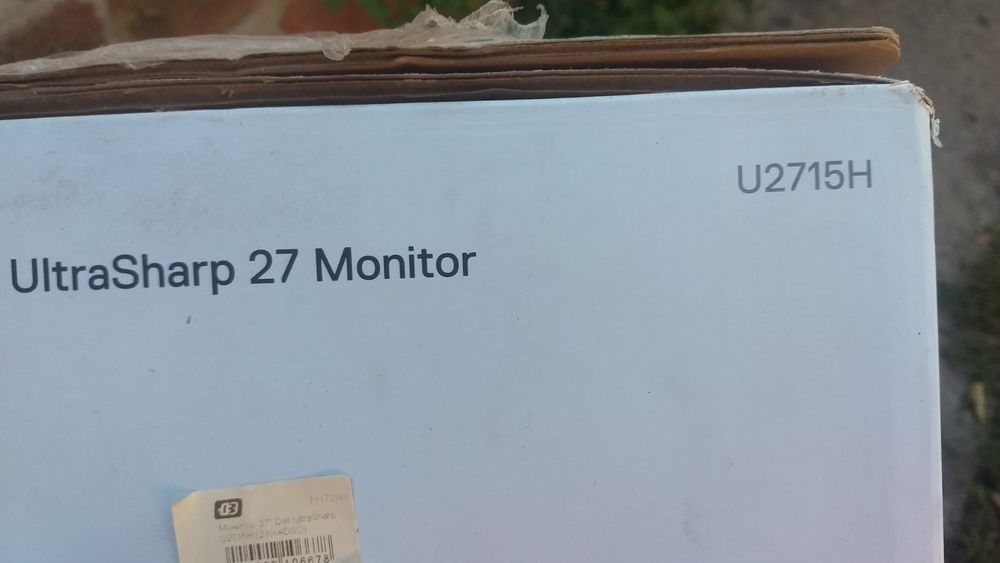 Монитор Большой Dell-27 с разрешение 2К почти новый .