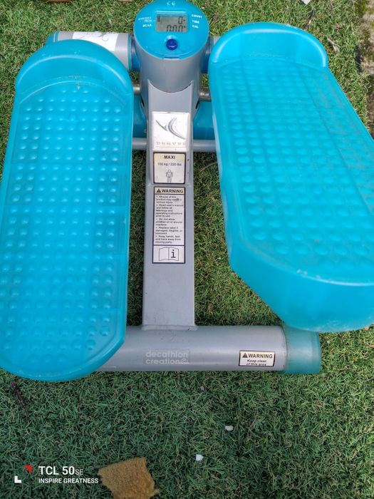 Step/ máquina de  fazer ginástica em bom estado.