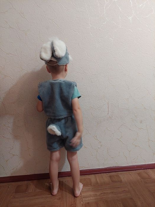 Костюм зайчика. Костюм сніговика