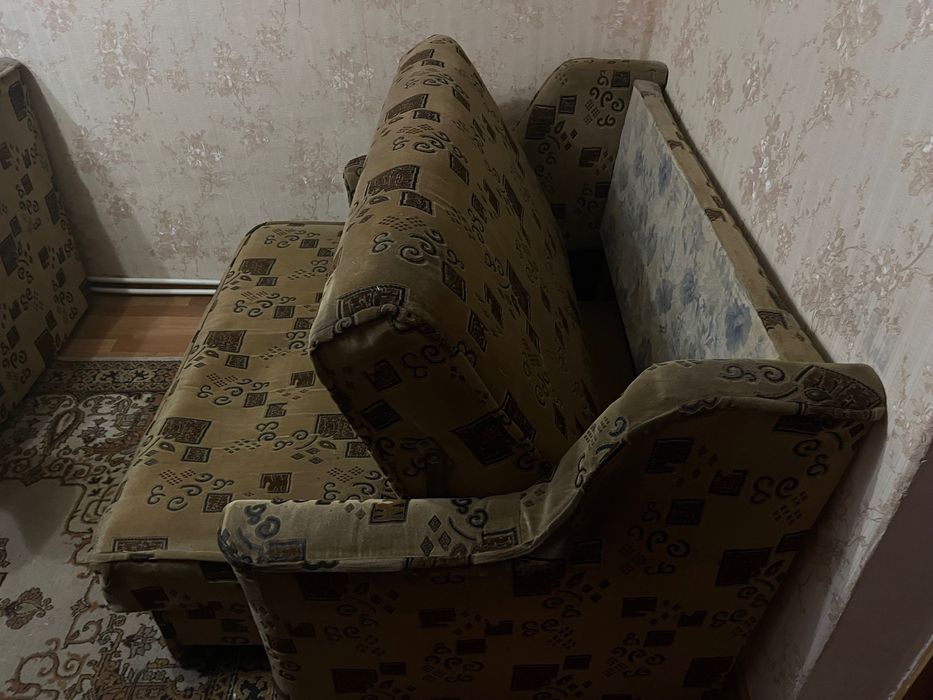 Диван і 2 крісла роздвижні