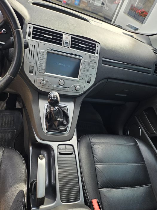 Ford kuga rok.2010 Titanium