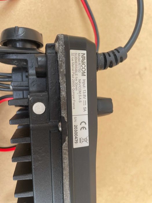 Radio VHF Navicom RT750