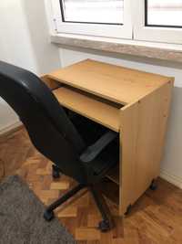 Mesa e cadeira de escritório