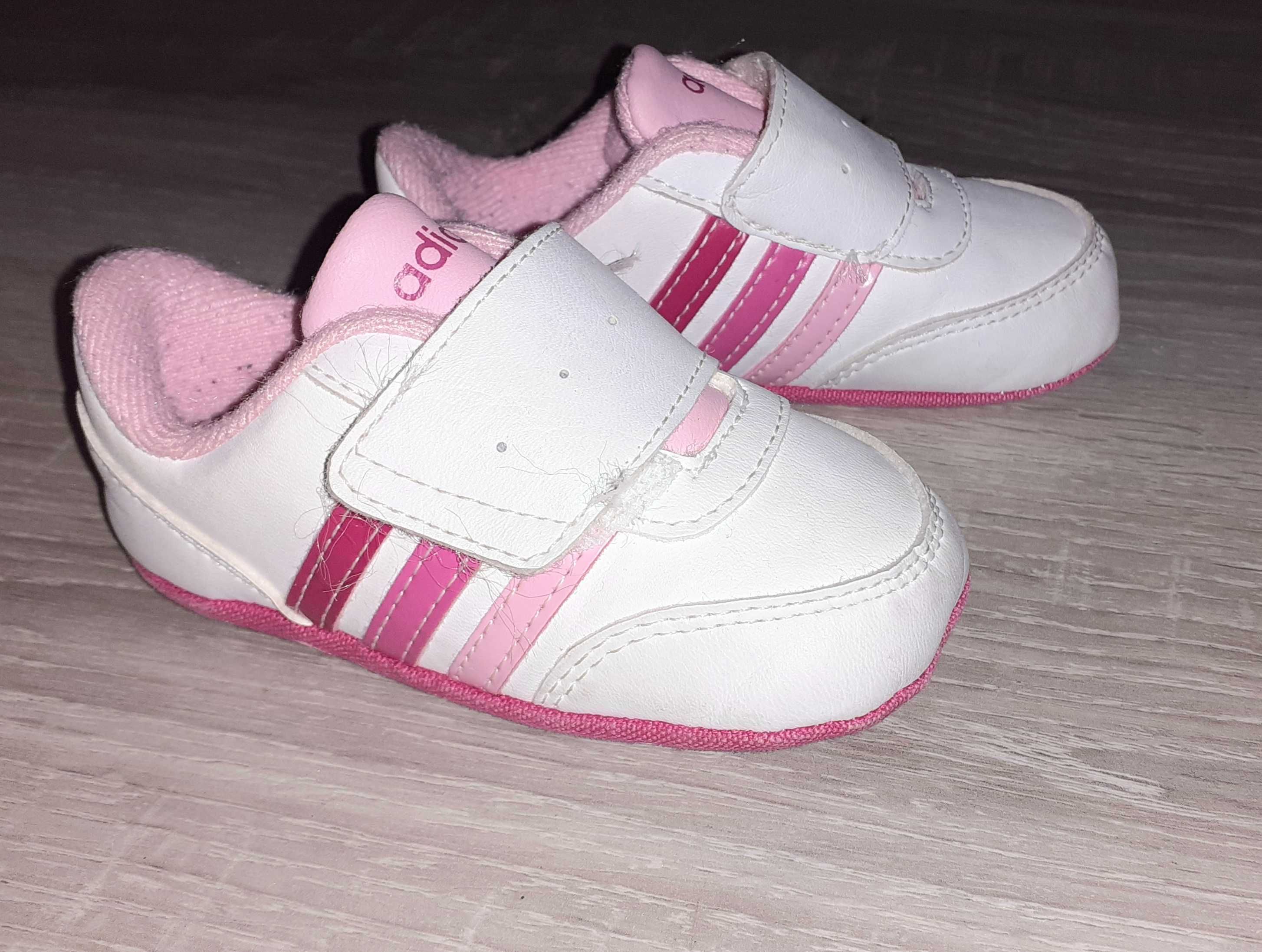 Buciki niechodki adidas  dla dziewczynki  r 19