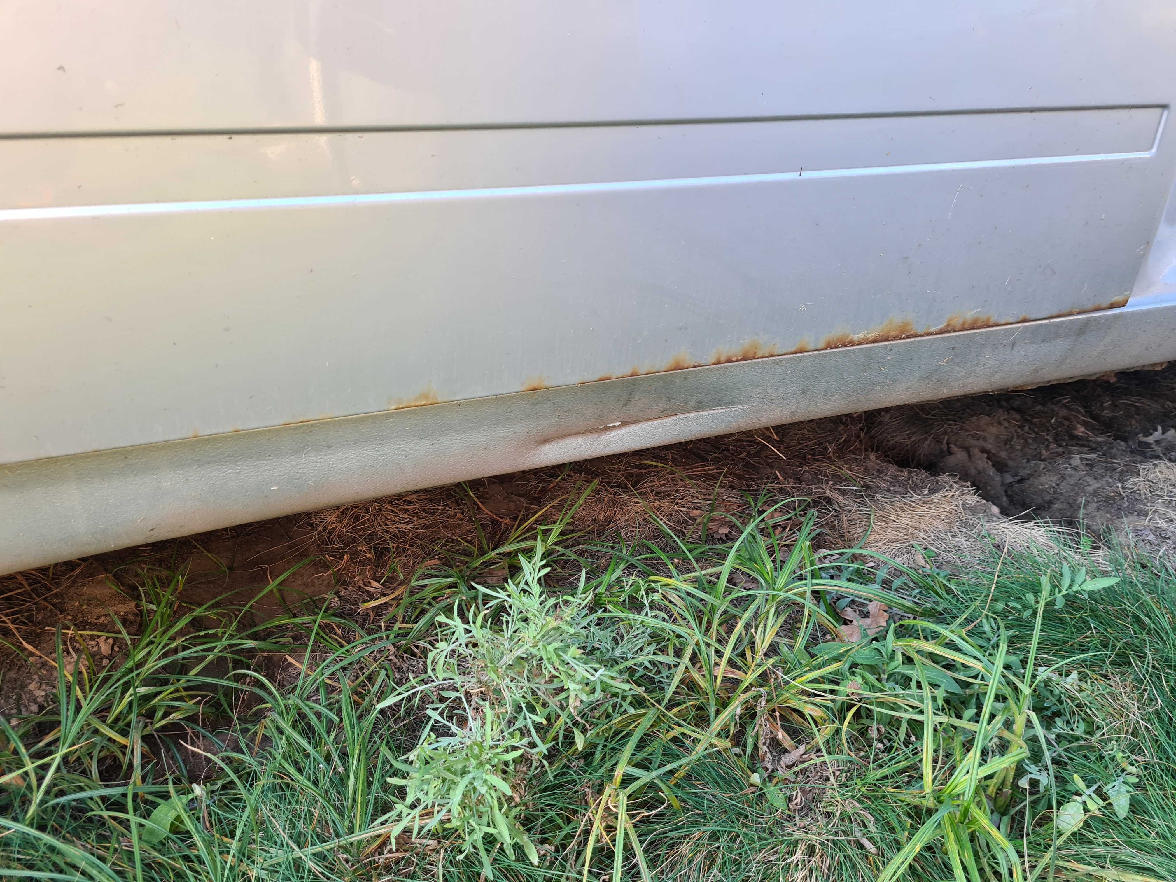 Drzwi przesuwne z szybą  Mercedes Vito W638