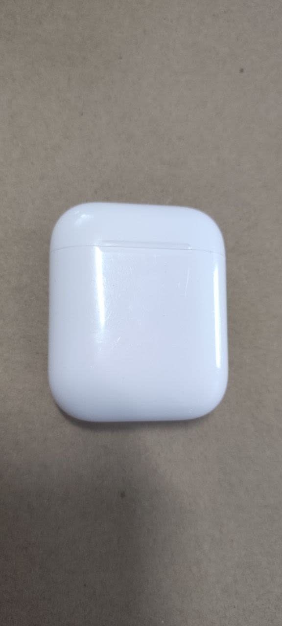 Apple AirPods 2019