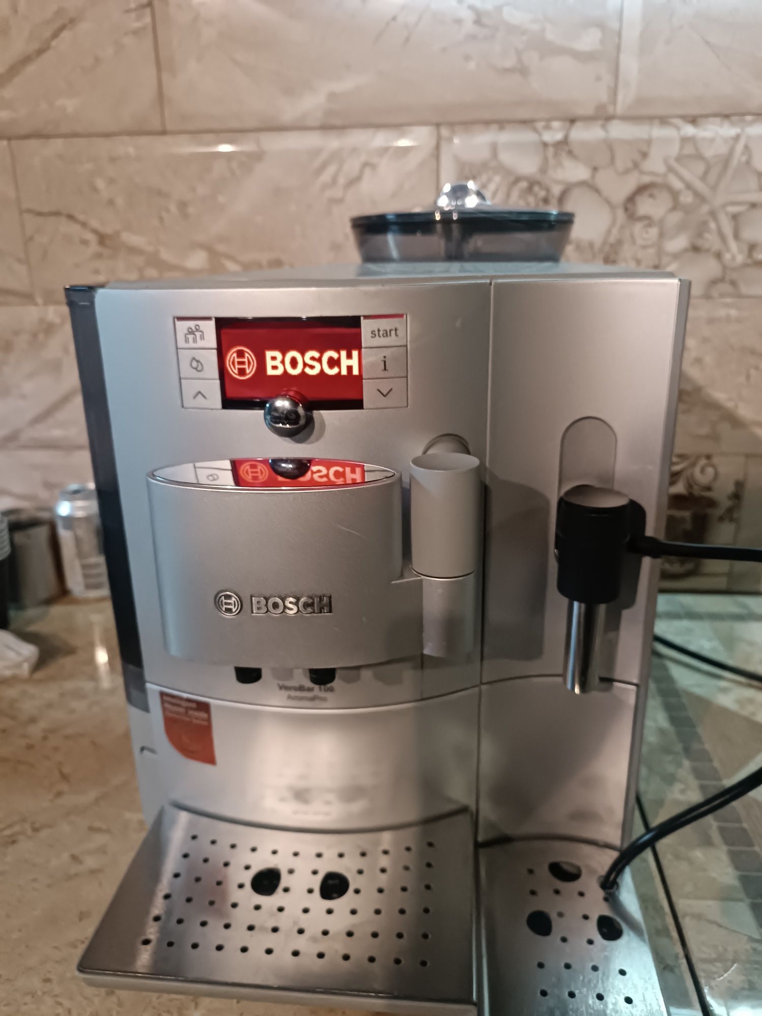 Кавомашина Bosch VeroBar 100