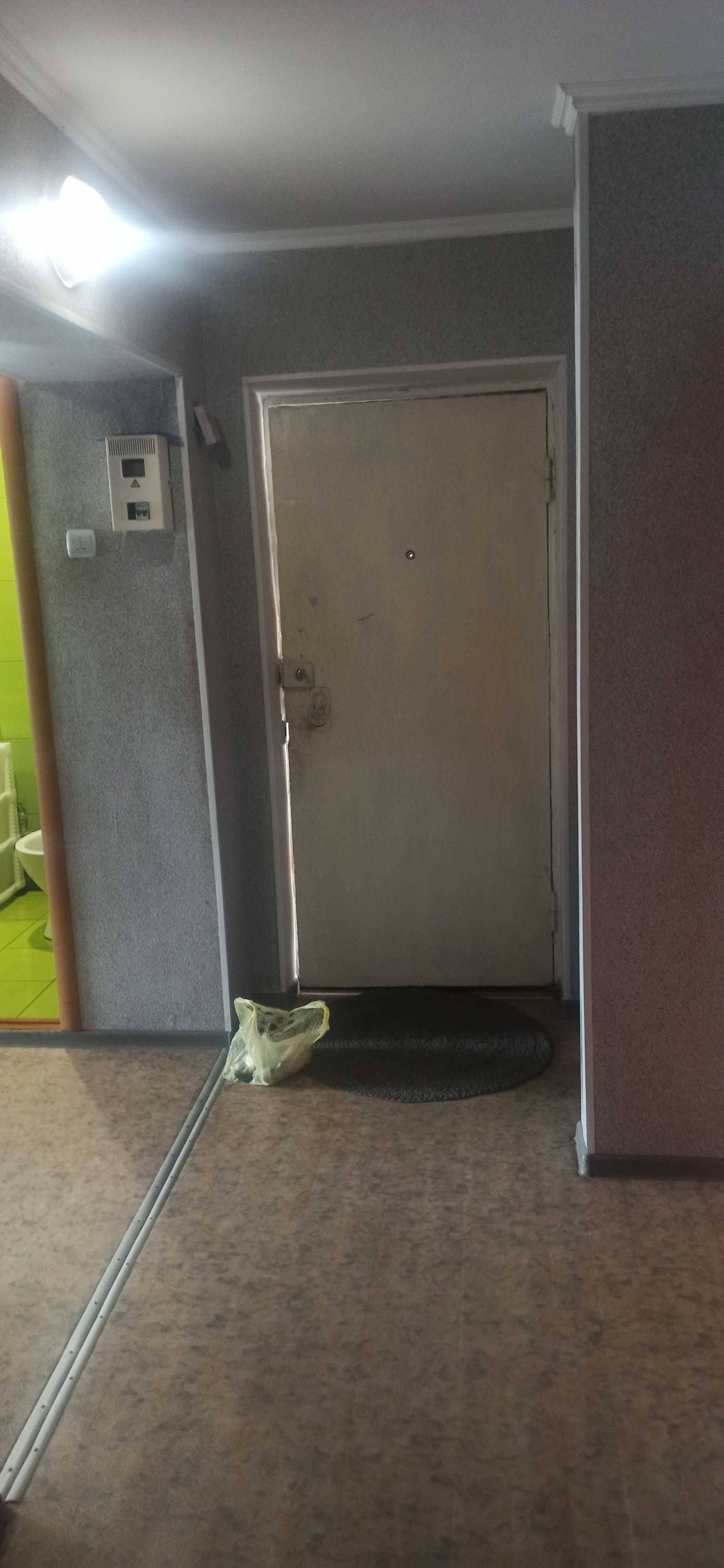 Продам 3-х кімнатну квартиру з індивідуальним опаленням в с.Войниха