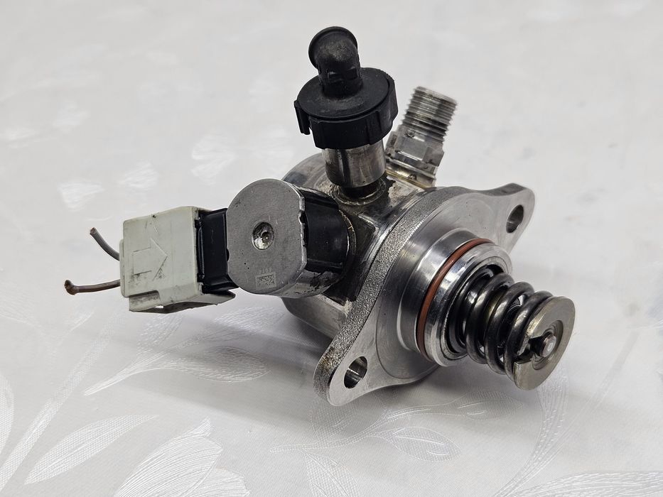 Pompa wysokiego ciśnienia paliwa Hitachi 32​3​61​7​24 Volvo S60 NOWE