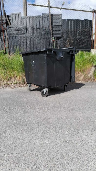 Używane pojemniki na odpady 1100l niemieckie kosze na śmieci