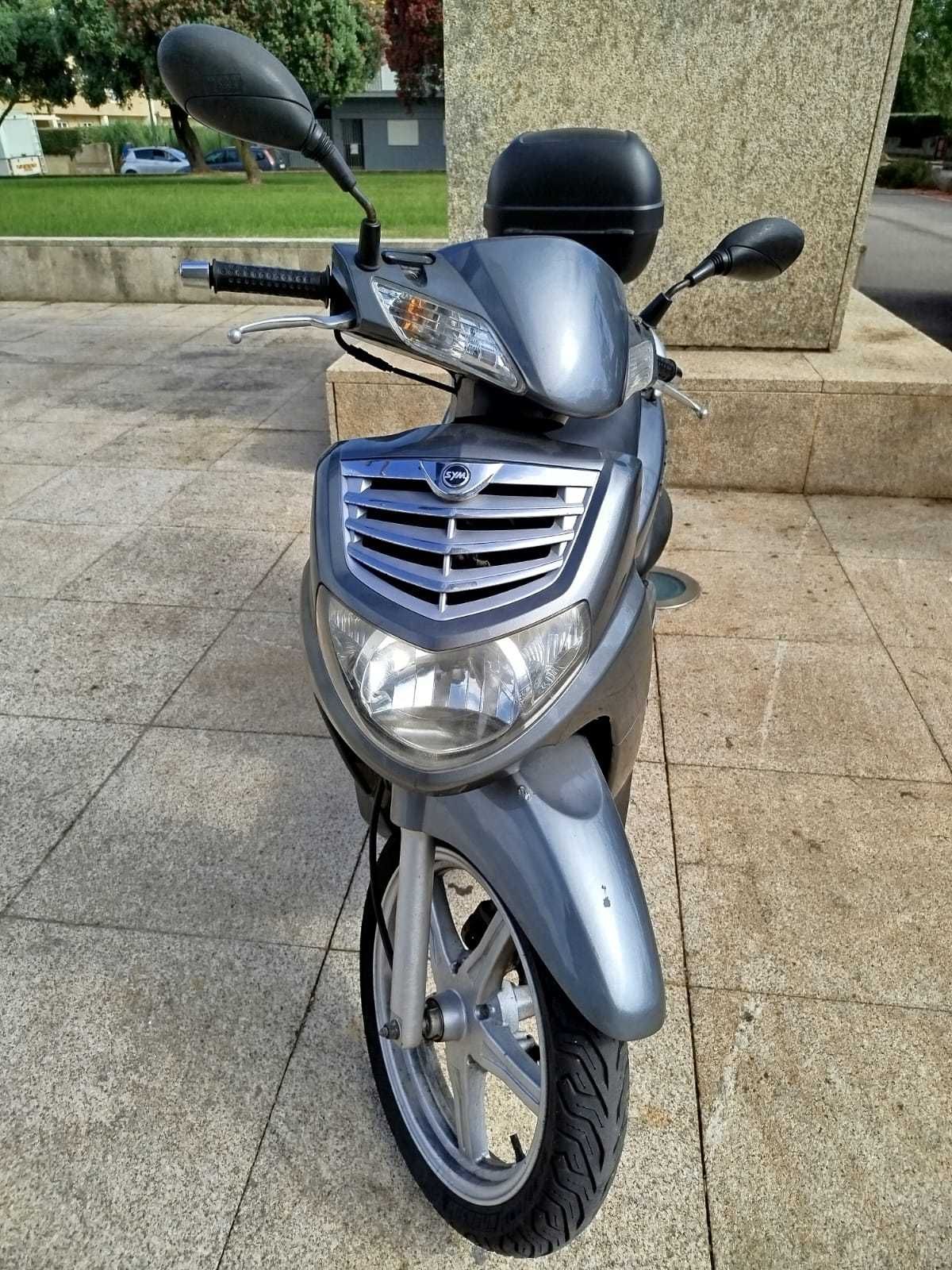 SYM HD 200 Económica; ótimo estado 2009