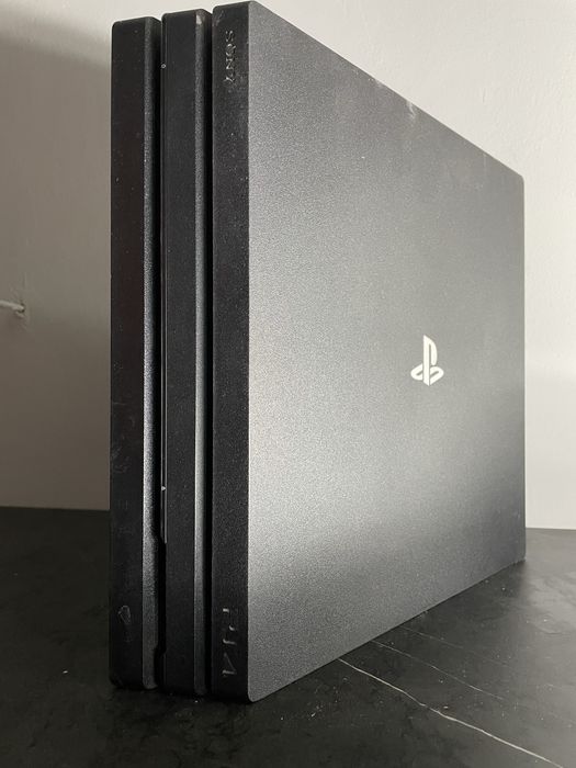 Playstation 4 pro 1TB