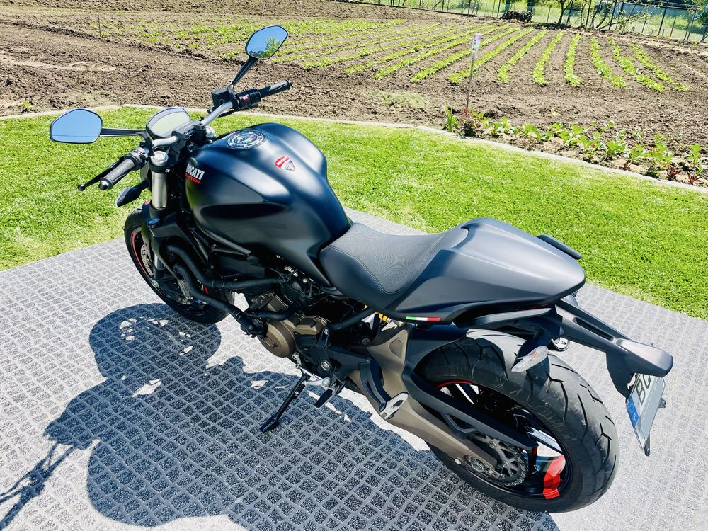 Ducati Monster 821 Dark, NOVA! [com vídeo]