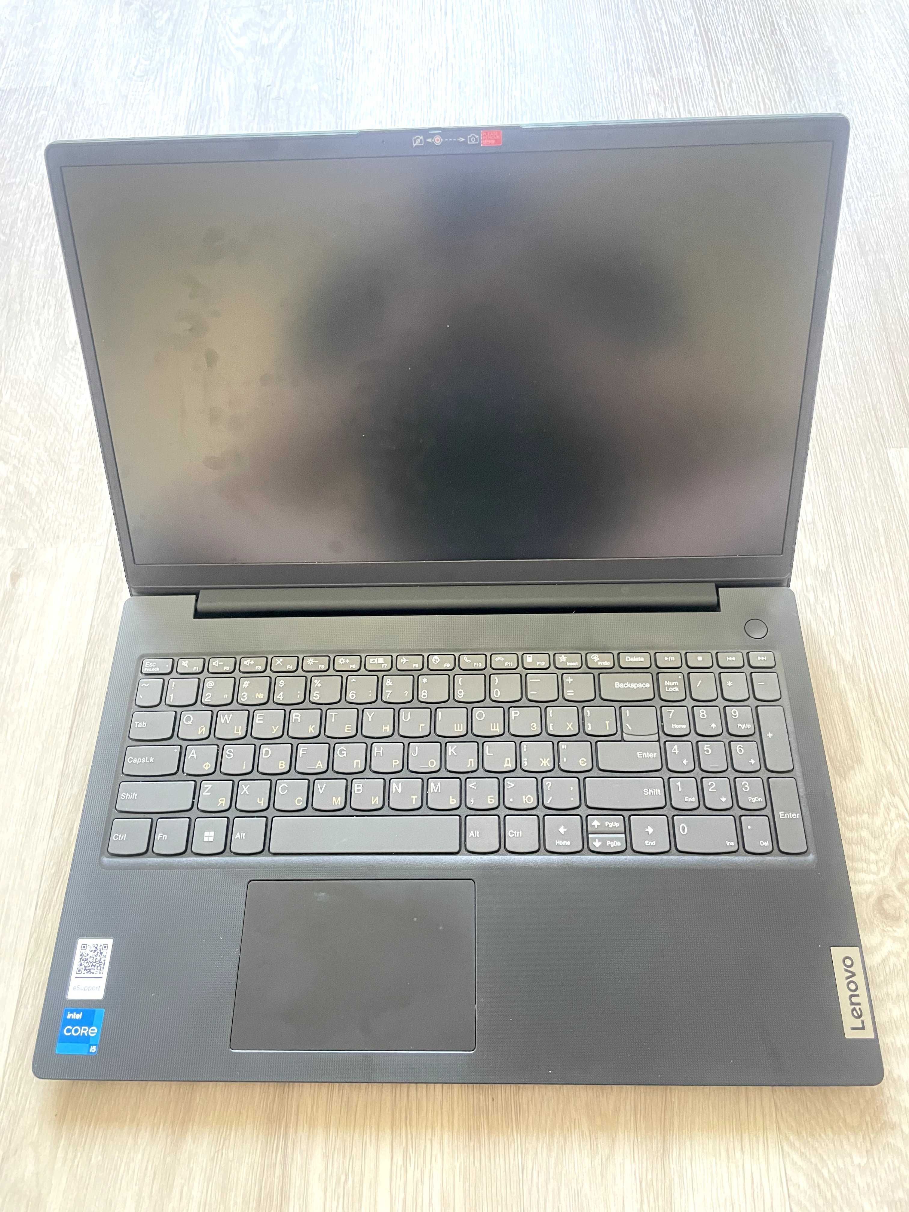 Ноутбук Lenovo V15 G3 i5-1235U,10 ядер, 8 ГБ DDR4, SSD 512 ГБ