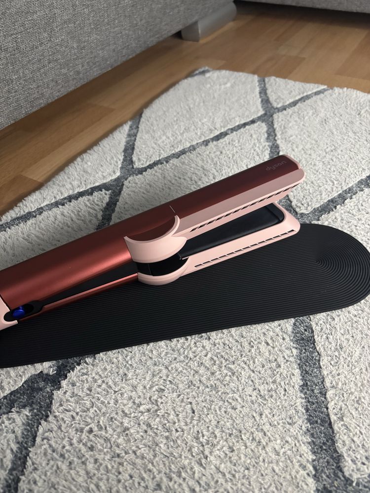 Dyson Airstrait Nowy