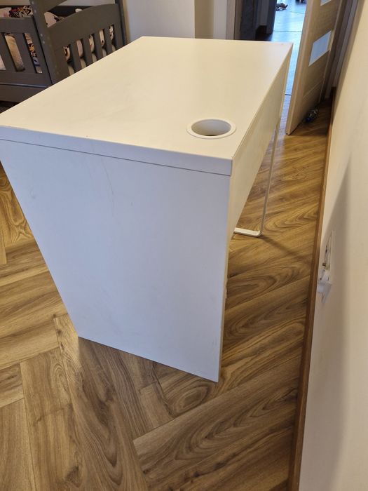 Biurko z szufladą Ikea