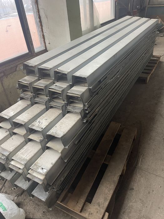 Мелалопрофиль аценкованый 1мм . 700/3500.