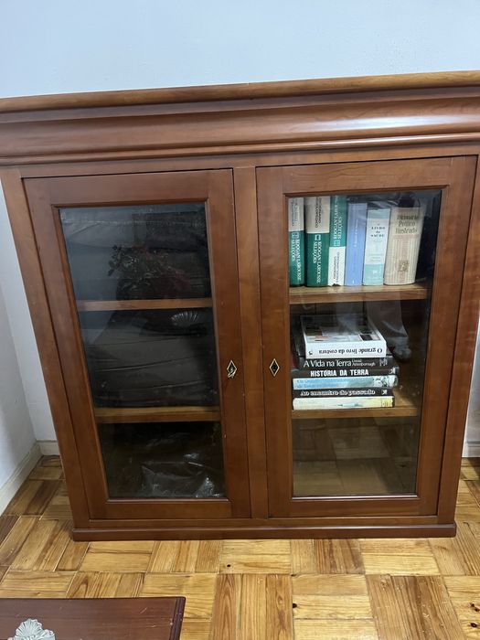 Movel com portas vidro cerejeira