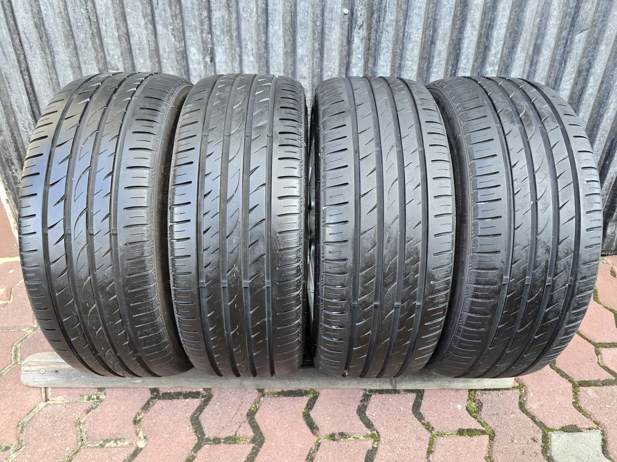 Felgi z oponami 205/40R17 Mercedes A klasa w168 5x112 Vaneo W190 W124