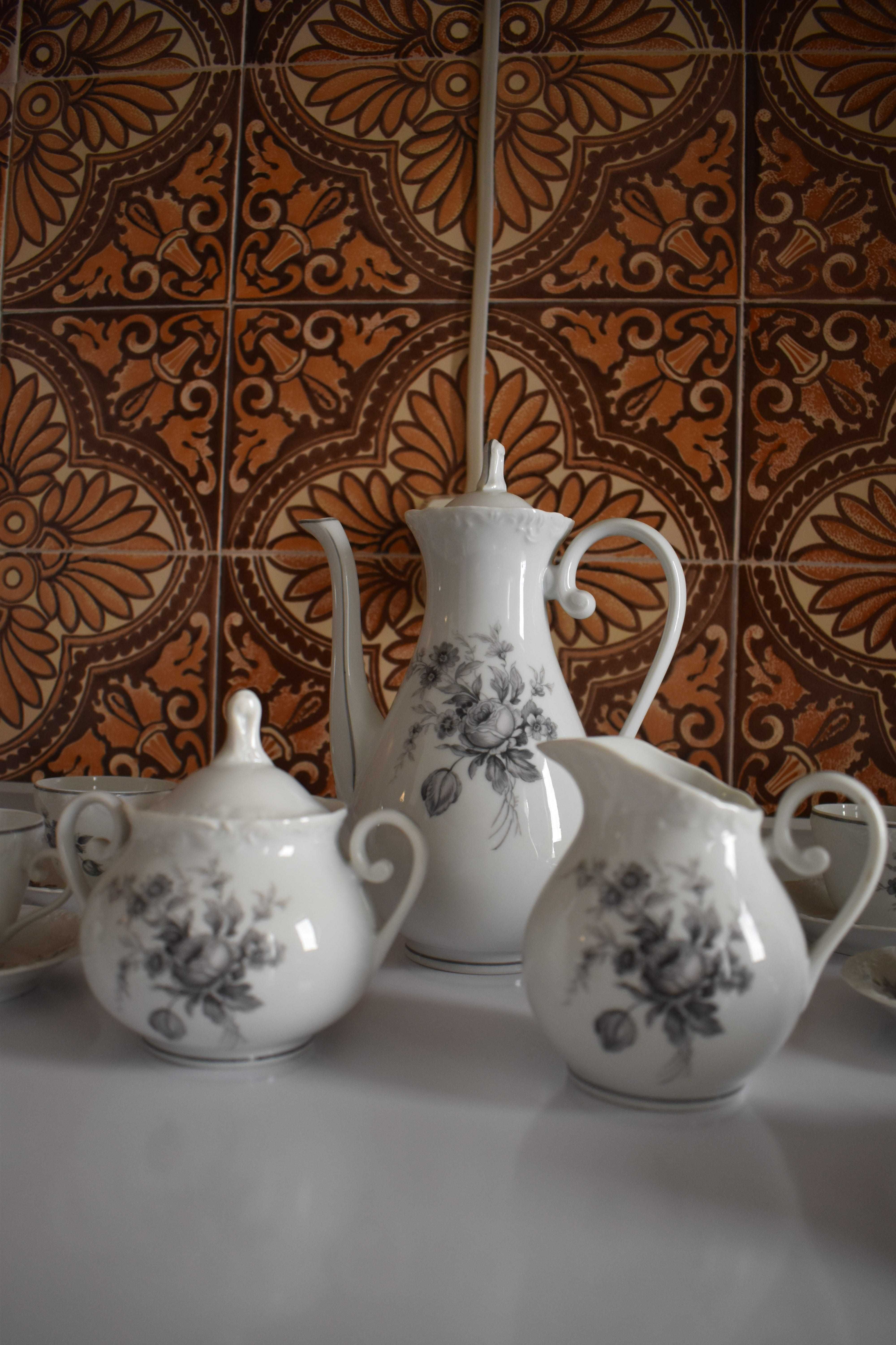 Serviço de chá em porcelana SPAL - Edição de 1974