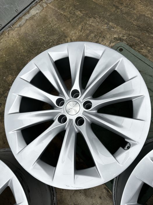 Диски різноширокі R20 5/120 Tesla model S X Диски оригінальні Тесла