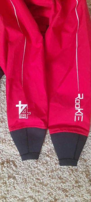 Продам сухий гіідрокостюм TYPHOON ROOKE