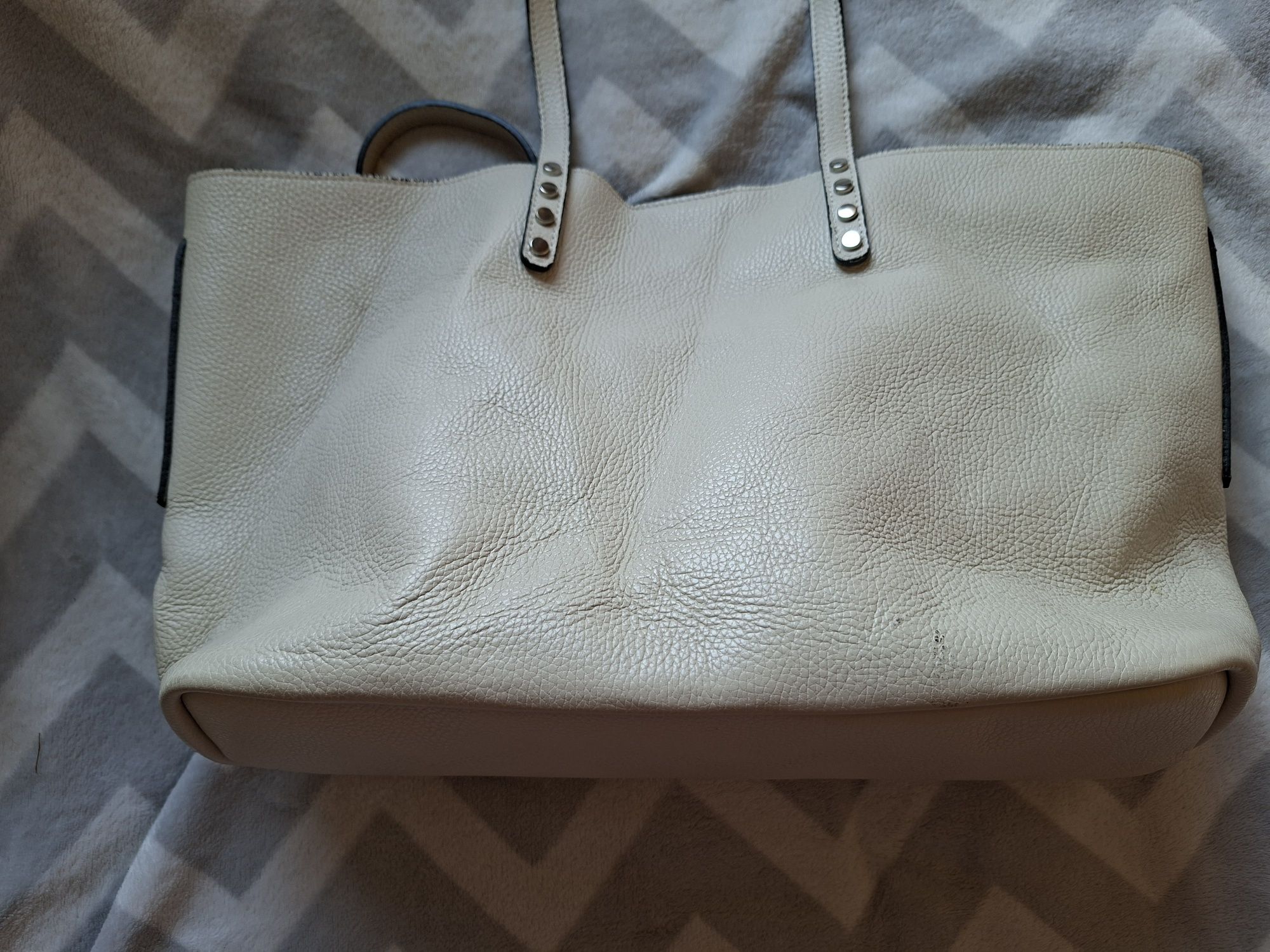 Duża torebka shopper ze skóry naturalnej.