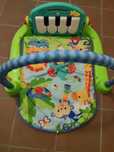 Parque com piano bebe