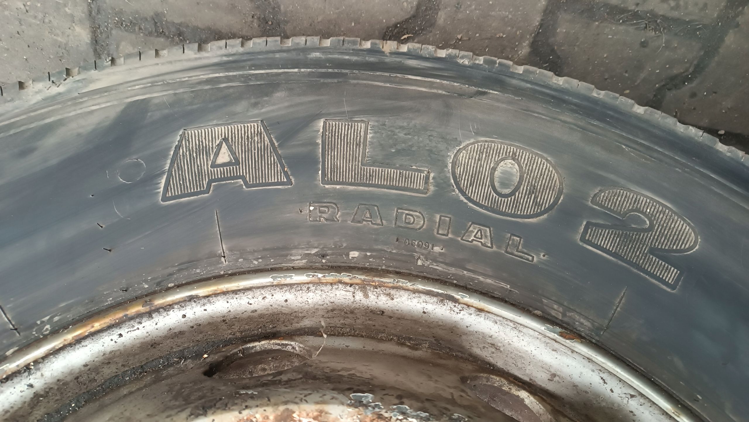 Koła Felgi 2x Opony Hankook ALO2 R22,5