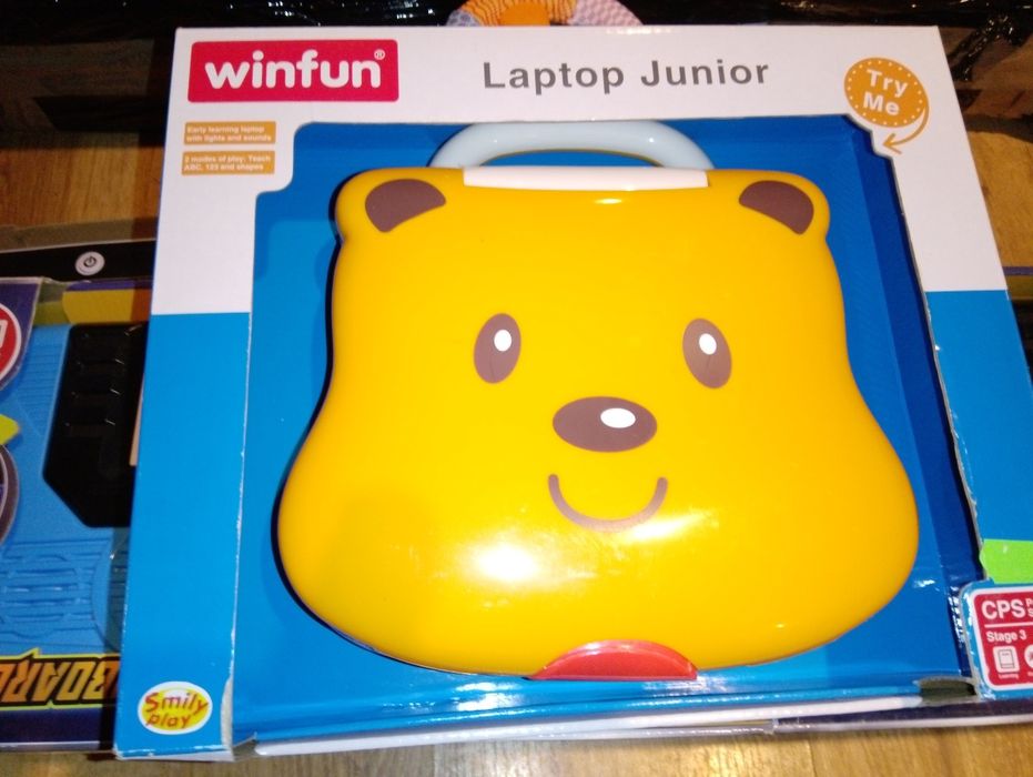 Zabawka edukacyjna Laptop Junior Winfun Smily Play.