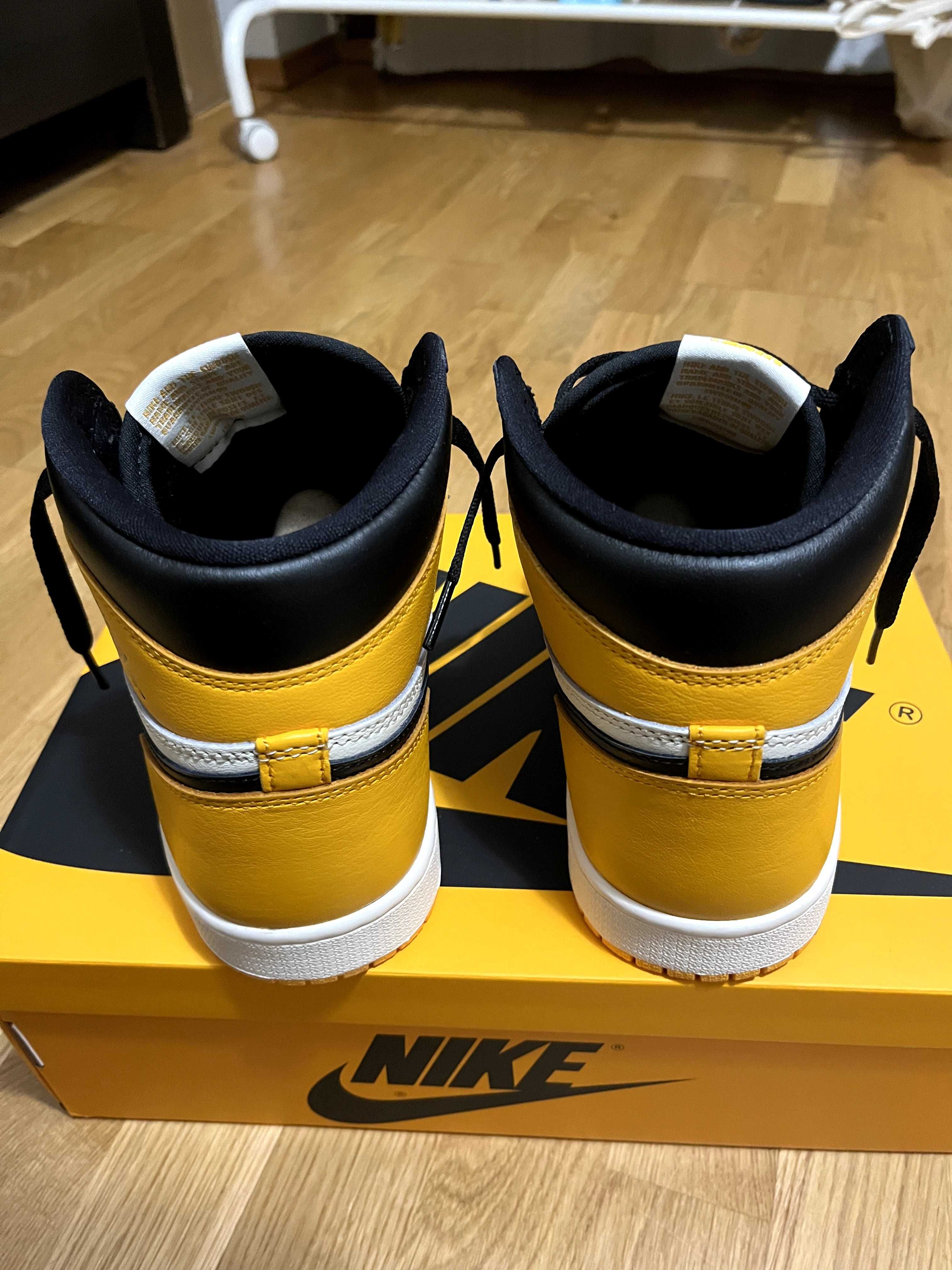 Nike Air Jordan 1 Retro High OG Taxi