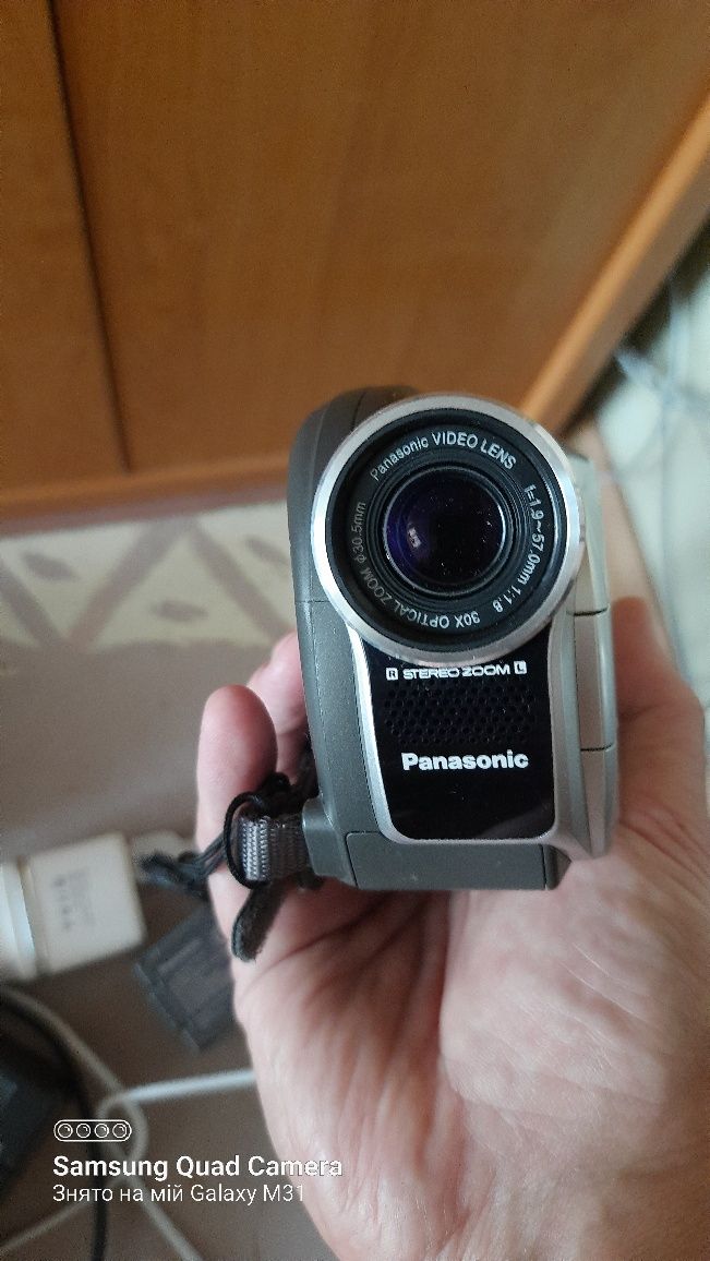 DVD відеокамера panasonic vdr-d150